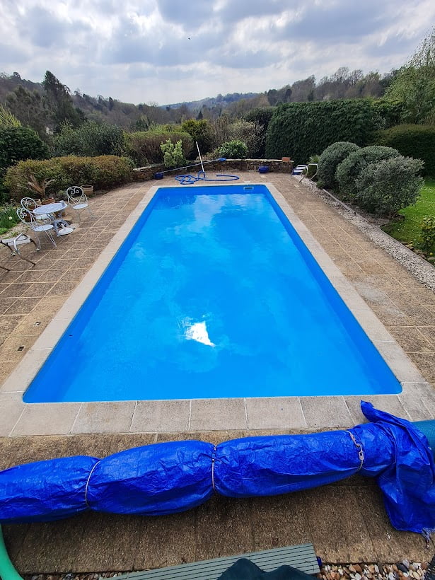 How To Choose The Right Swimming Pool Liners Hydrocare